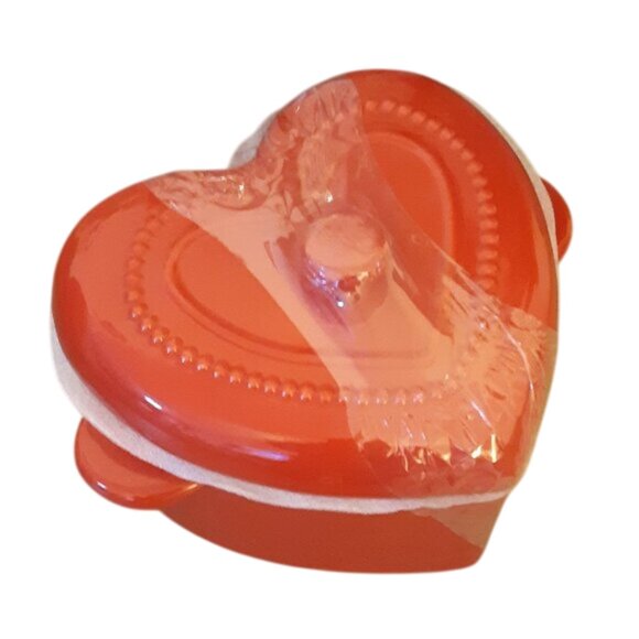 Heart Dutch Oven Ceramic Bowl With Lid  - Red - Picture 3 of 5